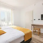 بيت للعطل Traumhafte Mit Sauna, Whirlpool, Privatpool, Babybett, Billard, Bbq