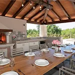 Traumhafte Mit Sauna, Whirlpool, Privatpool, Babybett, Billard, Bbq