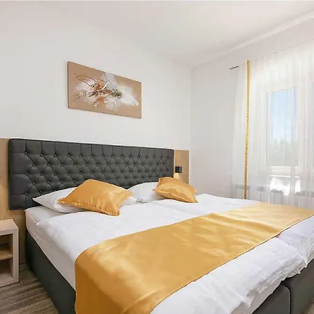 Traumhafte Mit Sauna, Whirlpool, Privatpool, Babybett, Billard, Bbq Дом отдыха