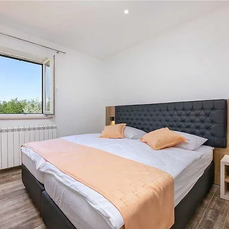 Traumhafte Mit Sauna, Whirlpool, Privatpool, Babybett, Billard, Bbq Дом отдыха *