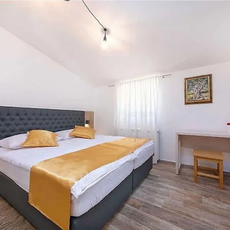 Traumhafte Mit Sauna, Whirlpool, Privatpool, Babybett, Billard, Bbq