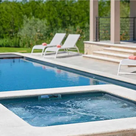 Traumhafte Mit Sauna, Whirlpool, Privatpool, Babybett, Billard, Bbq Vakantiehuis