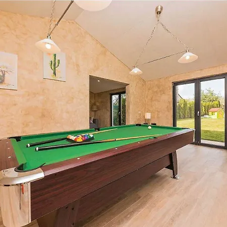 Traumhafte Mit Sauna, Whirlpool, Privatpool, Babybett, Billard, Bbq Vakantiehuis Kaštelir
